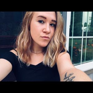 Meet your Posher, Lexie